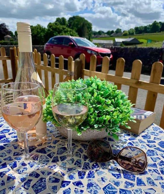 Gorgeous Cozy Cottage With A Heritage Feel, Walks, Pubs & Wood Burner ไทดส์เวลล์ ภายนอก รูปภาพ